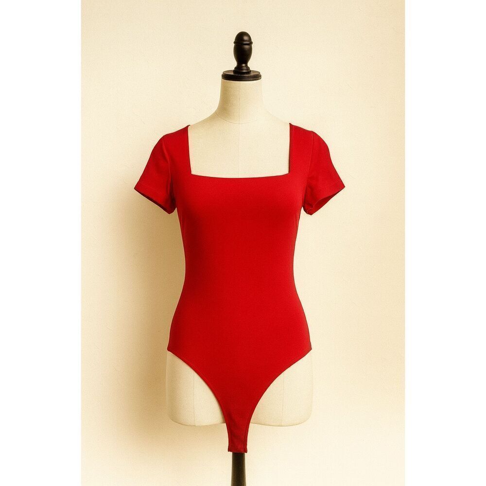 Qinsen Red Square Neck Short Sleeve Bodysuit